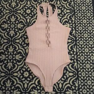 Light pink medium Kendall & Kylie bodysuit!